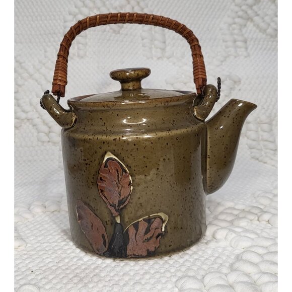 Japanese teapot bamboo handle and four cups, Handpainted floral motif - Picture 7 of 10